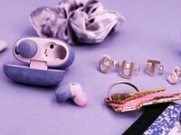 Eco-Conscious Singer Earbuds Image 4