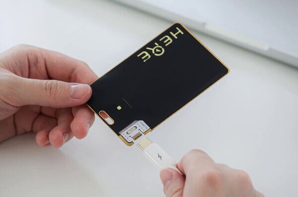 Razor-Thin Item Trackers