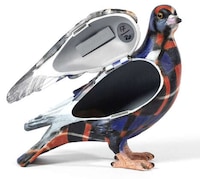 Pigeon-Inspired Artful Clutch Bags Image 3