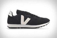 Cozy Sustainable Sneaker Styles Image 5