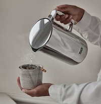 Minimal Metallic Stealthy Kettles Image 2