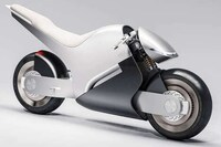 60s-Inspired Electric Superbikes Image 6