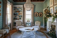 Victorian Home-Transformmed Luxe Residence Image 2