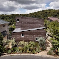 Cat-Catered Large Japanese Homes Image 3