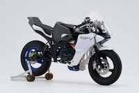 Minature Japanese E-Motorbikes Image 1