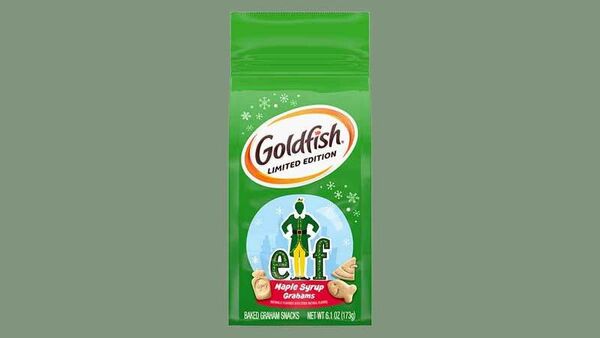 Holiday Film-Inspired Graham Crackers