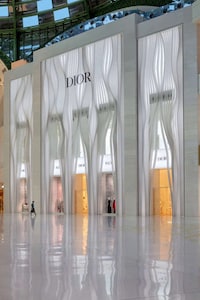 Rippled Facade Luxe Retailers Image 1