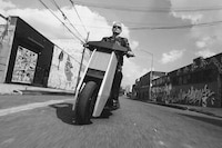 Angular Electric Commuter Scooters Image 6