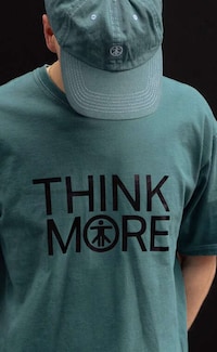 Graphic-Detailed Cozy Streetwear Image 3