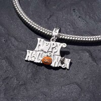 Halloween-Themed Jewelry Charms Image 6