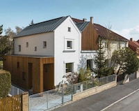Juxtaposing History-Preserved Homes Image 1