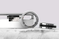 Health-Tracking Sleek Wearables