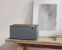 Elegant At-Home Acoustic Equipment Image 2