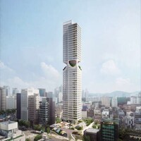Greenery-Filled Skyscraper Terrarium Image 3