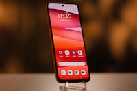 Malleable Wearable Smartphones Image 4