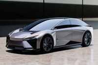 Luxury Long-Range Electric Sedans Image 1