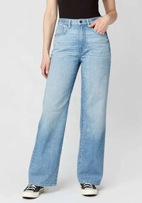 Understated High Rise Jeans Image 3