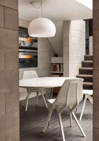Flexing Ergonomic Dining Chairs Image 3