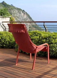 Traditional Vibrant Outdoor Armchairs Image 2