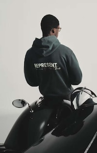 Minimal Premium Streetwear Collections Image 3