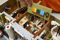 Museum-Replicating Puzzle Sets Image 2