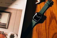 Plant-Based Leather Smartwatch Bands Image 3