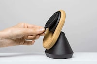 High-End Design Smartphone Docks Image 6