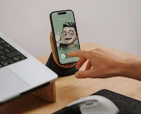 High-End Design Smartphone Docks Image 7