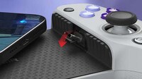 Console-Style Smartphone Controllers Image 4