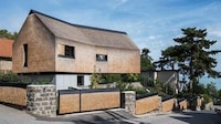 Lakeside Thatched Holiday Homes