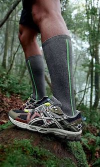 Quick Enclosure Trekking Footwear Image 2