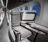 Relaxing Airplane Seat Designs Image 3