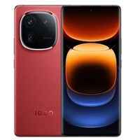 Triple-Camera Gamer Smartphones Image 4