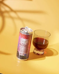 Psychedelic Canned Wines Image 2