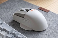 Retro-Themed Wireless Mouse Image 3