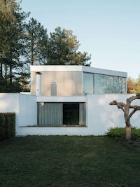 Modernist Reconfigured Belgian Homes Image 2