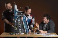 Detailed Superhero Building Sets Image 3