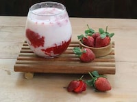 Viral Korean Strawberry Drinks Image 1