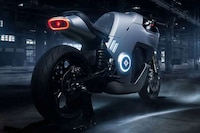 AR-Equipped Electric Motorcycles Image 2
