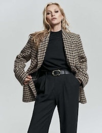 Luxury Sophisticated Retailers Image 1