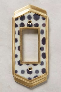 Easy-to-Install Outlet Covers Image 5