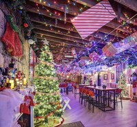 Christimas-Themed Pop-Ups Image 5