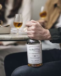 Exquisite Single-Malt Whiskies Image 1
