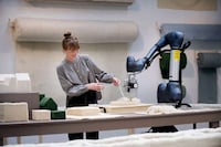 Wool-Weaving Cobots Image 1