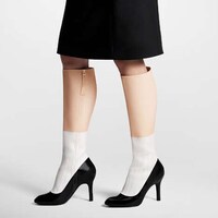 Illusory Doll-Like Heels Image 1