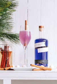 Color-Changing Gin Gift Sets Image 7