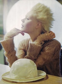 Haute Extraterrestorials Image 7