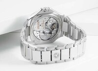 Green-Tonal Metallic Timepieces Image 2