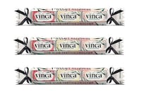 Wine-Filled Holiday Crackers Image 1