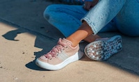 Top-Tier Racing Shoes Image 3